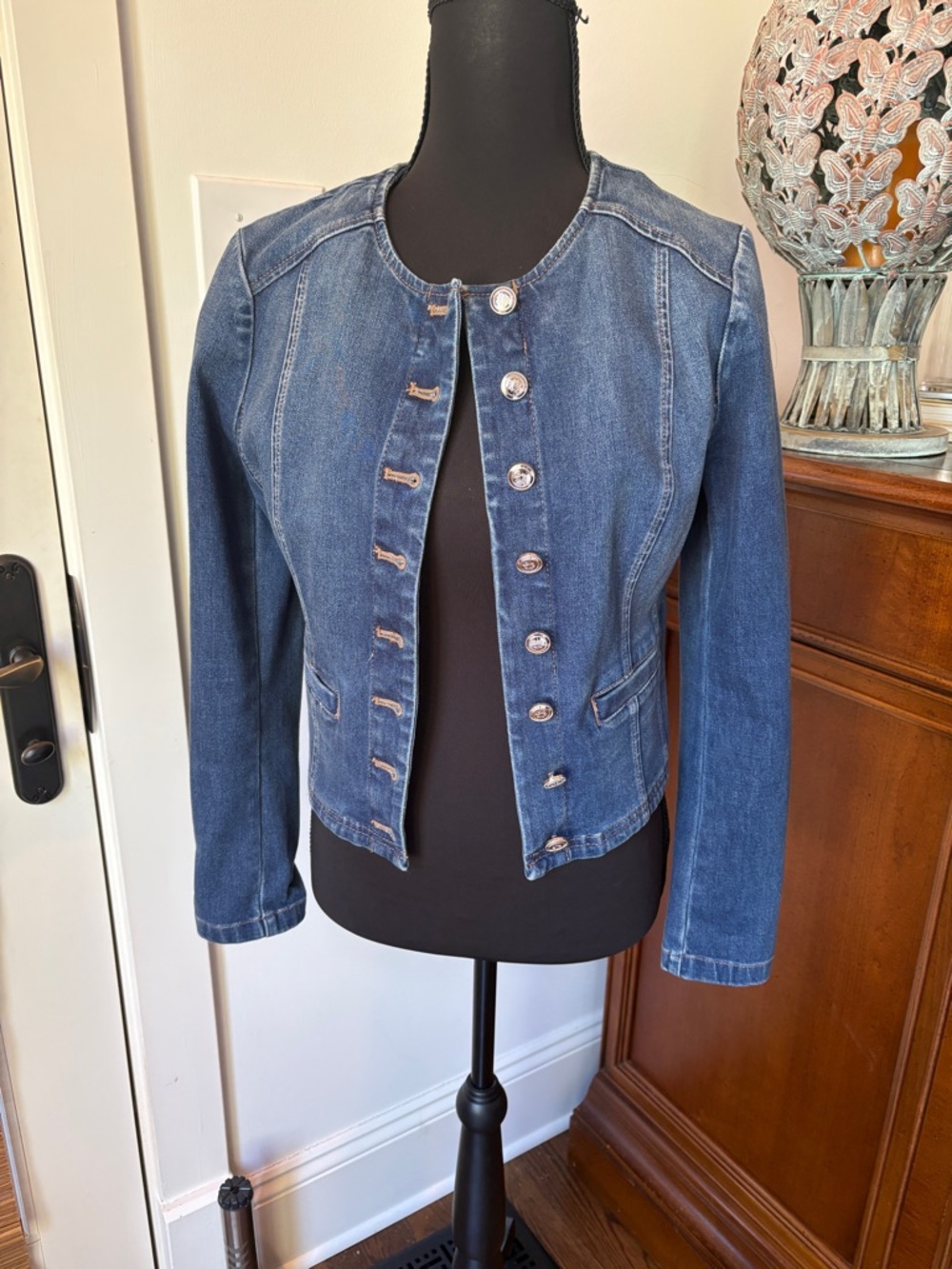 Like new White House black market Denim Button-Front Women's Jacket - Blue